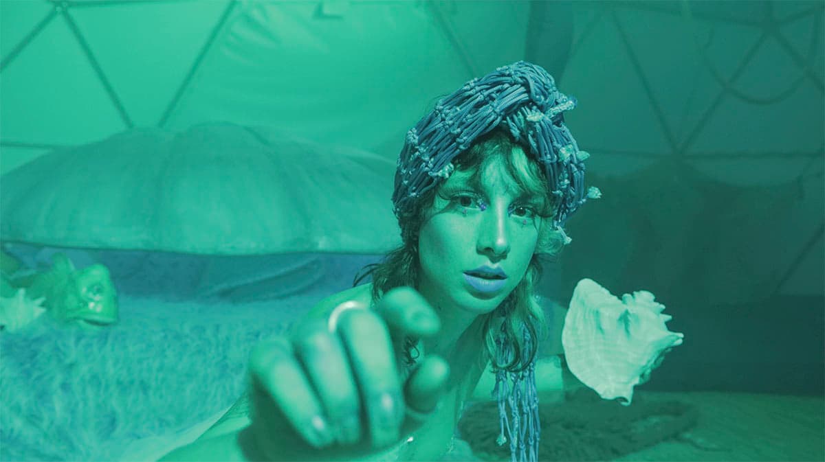 Nadia performing in the Massarium dome